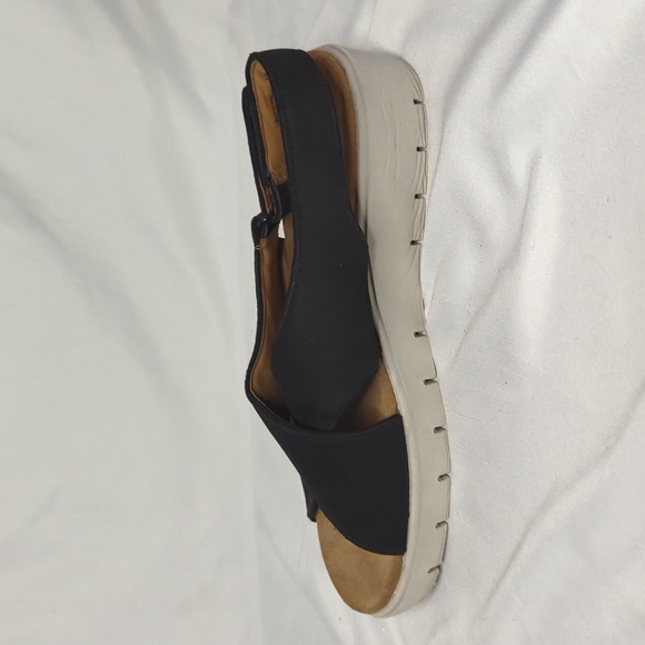 unstructured by Clarks Sandals - Picture 5 of 12